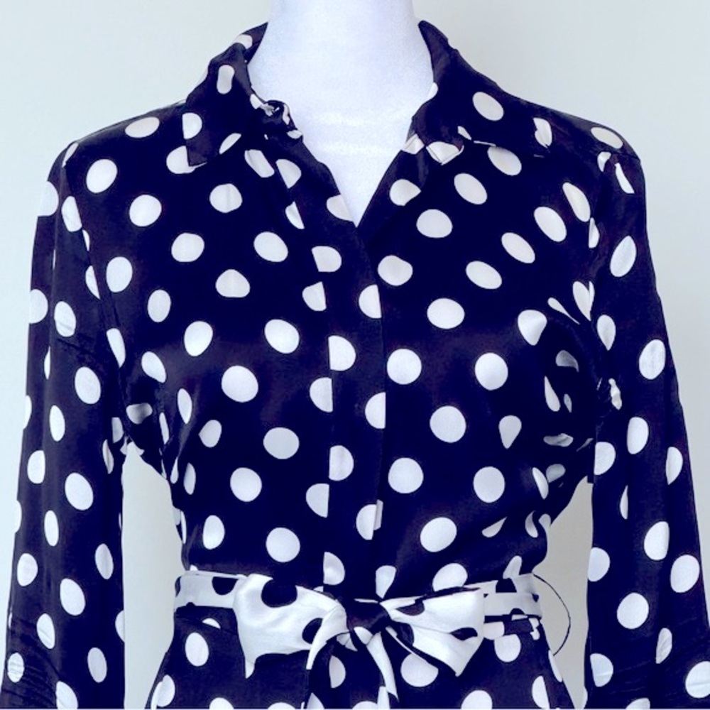 Carolina Herrera: Black & White Long Sleeve Polka Dot Button Up Midi Dress - Picture 4 of 4